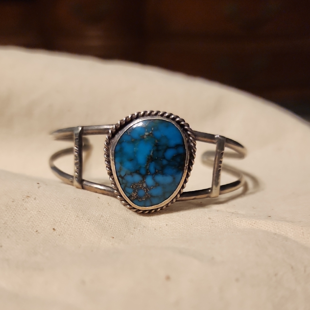 Stunning Vintage Morenci Spiderweb Turquoise Bracelet